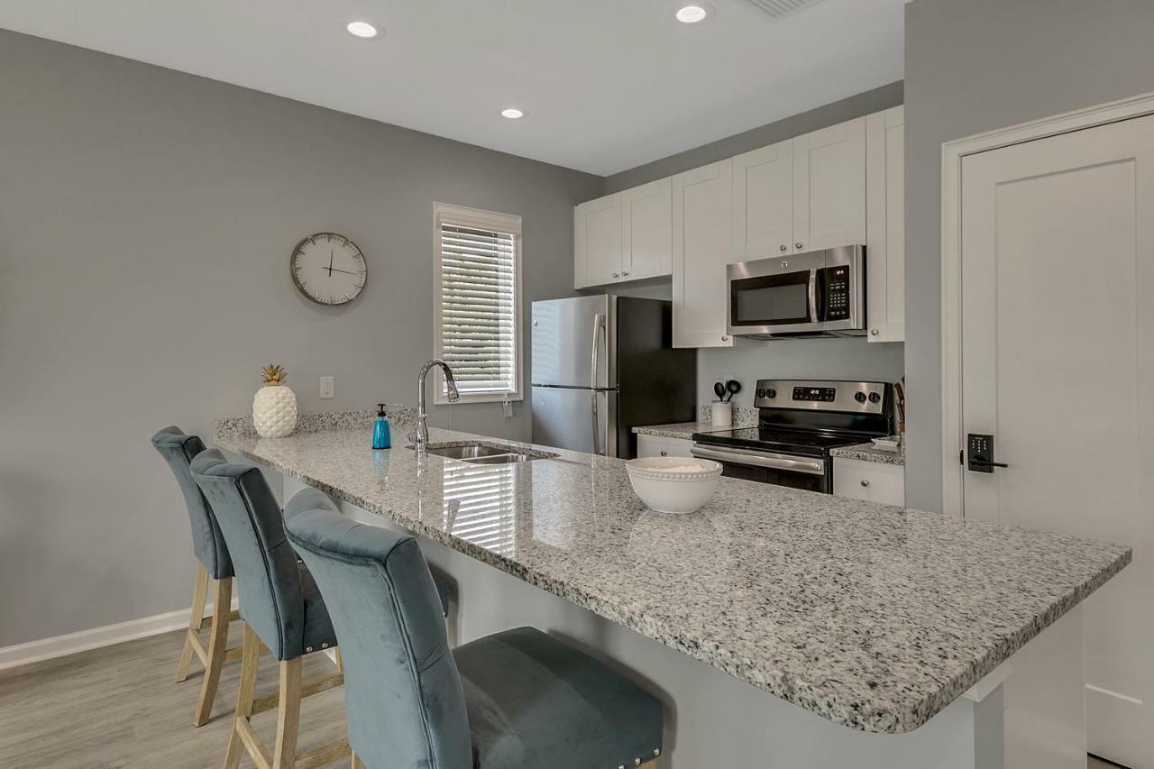 New 3/2 Duplex Minutes From Heart Of Tampa -Unit B Appartement Buitenkant foto