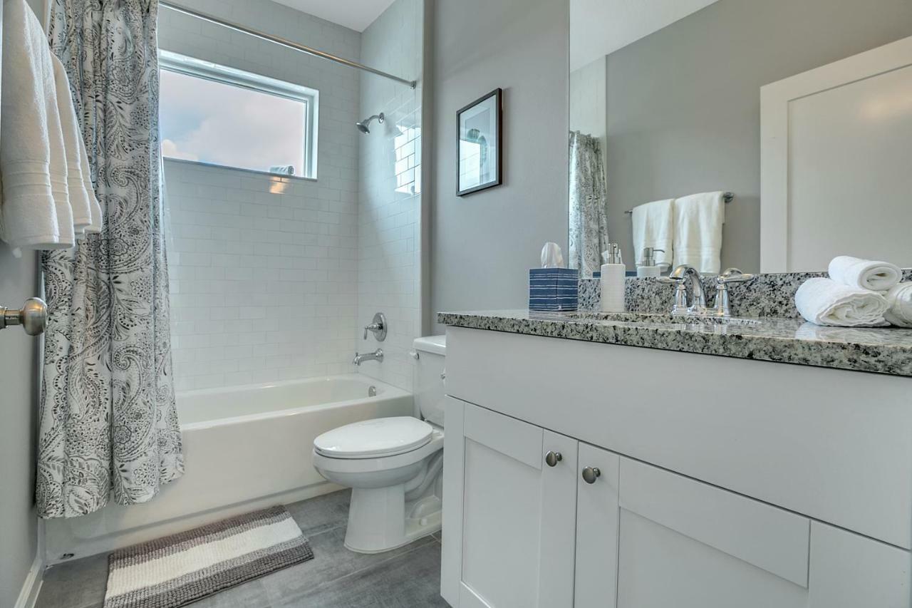 New 3/2 Duplex Minutes From Heart Of Tampa -Unit B Appartement Buitenkant foto